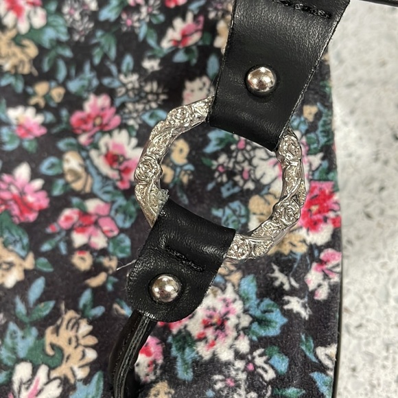 Algeria Moxi Enchanting Thong Sandal - Picture 4 of 11